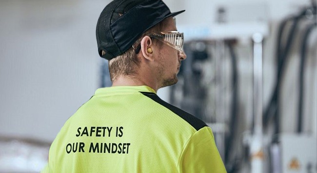 Ahlstrom veräußert in einem strategischen Schritt die Zellstofffabrik Aspa an Sweden Timber